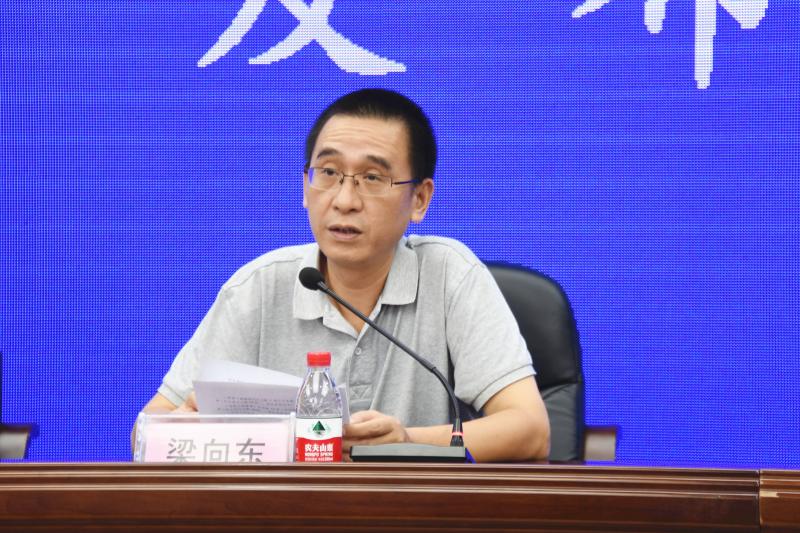 省文化馆副馆长梁向东讲话_副本.jpg