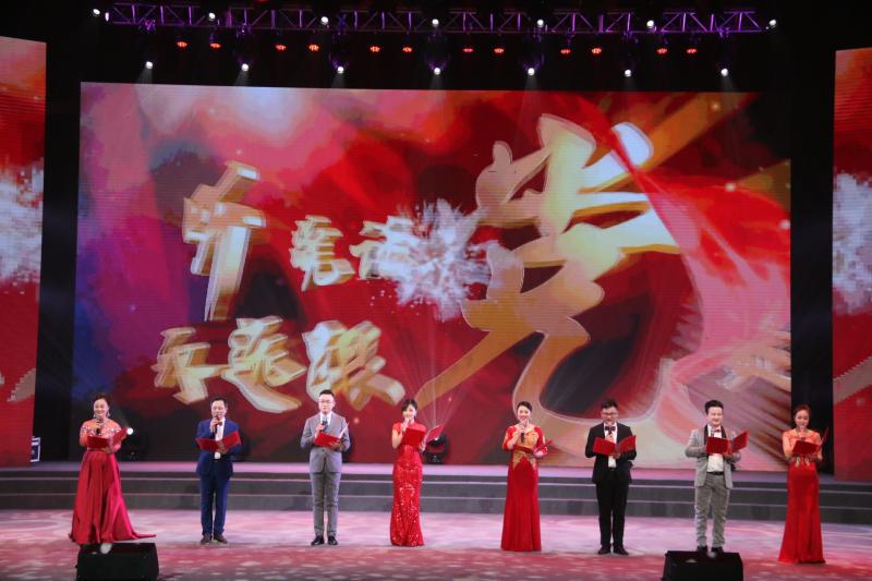配乐诗朗诵《答卷》.JPG