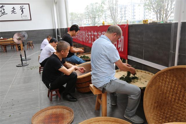 2020年玲珑茶制作技艺代表性传承人培训活动在桂东举行2.JPG