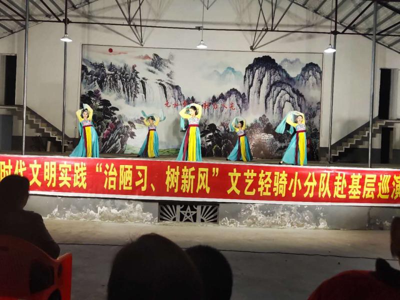 11.9万庾送戏下乡1.0.jpg
