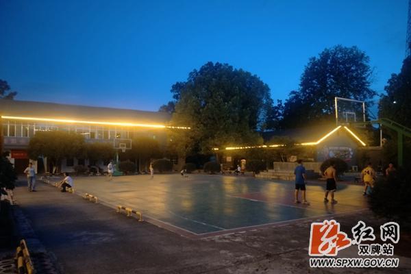 b87ba730-4bbb-45e7-9a43-6e5f8fcebc13.jpg