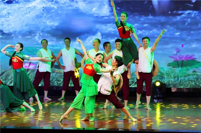 雁峰区举办“欢乐潇湘·幸福衡阳·平安雁峰”群众文艺汇演3.jpg