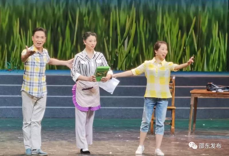 骄傲!邵东的花鼓戏登上了湖南省优秀文艺作品展演舞台3.jpg