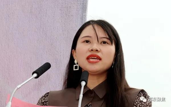 开笔明礼启蒙人生 邵东市宋家塘小学举行一年级新生“开笔礼”仪式19.jpg
