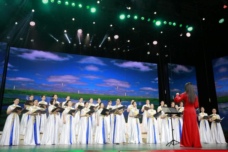 女声合唱《萱草花》演出单位：郴州市民之声合唱团 (1).JPG