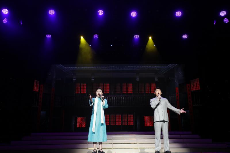 男女生重唱《陈家大屋》片段 演出单位：郴州市歌舞剧团.JPG