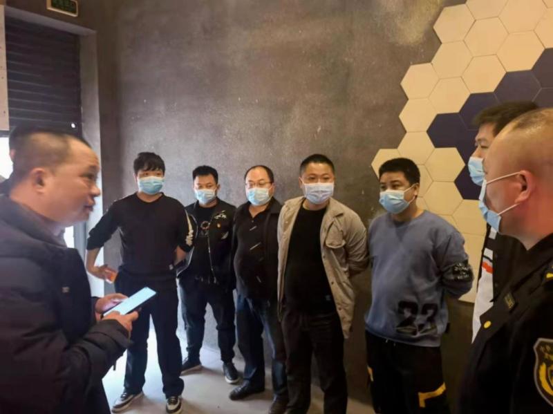 网吧执法.JPG