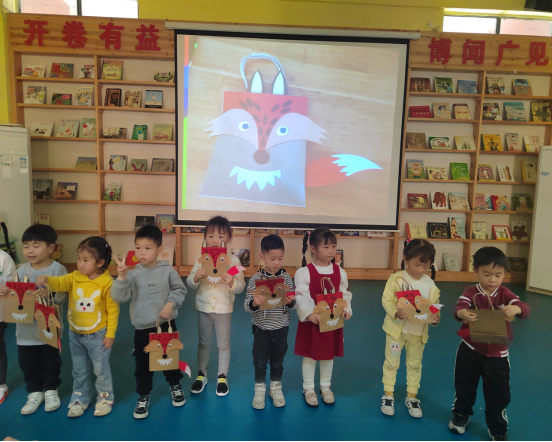 4月12日，恒大社区在北湖区第二幼儿园开展“书香浸润童年&nbsp;阅读伴我成长” 阅读活动4.png