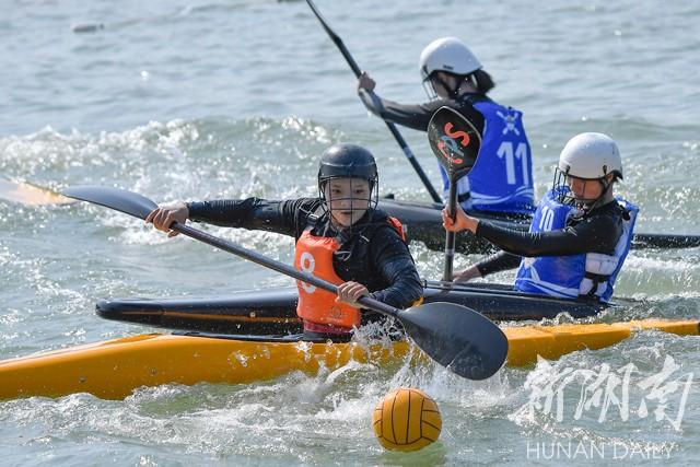 全国第二届青年运动会皮划艇水球决赛在张家界市落下帷幕