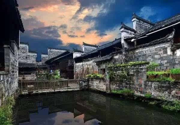 新晃县龙溪古镇湖湘风情文化旅游小镇开发项.