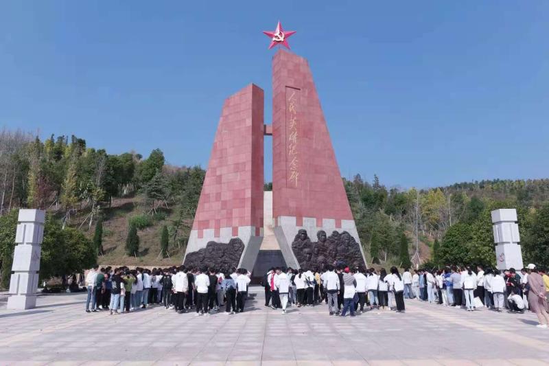 临武:黄龙山研学实践教育基地为首批"体验者"开启公益研学之旅